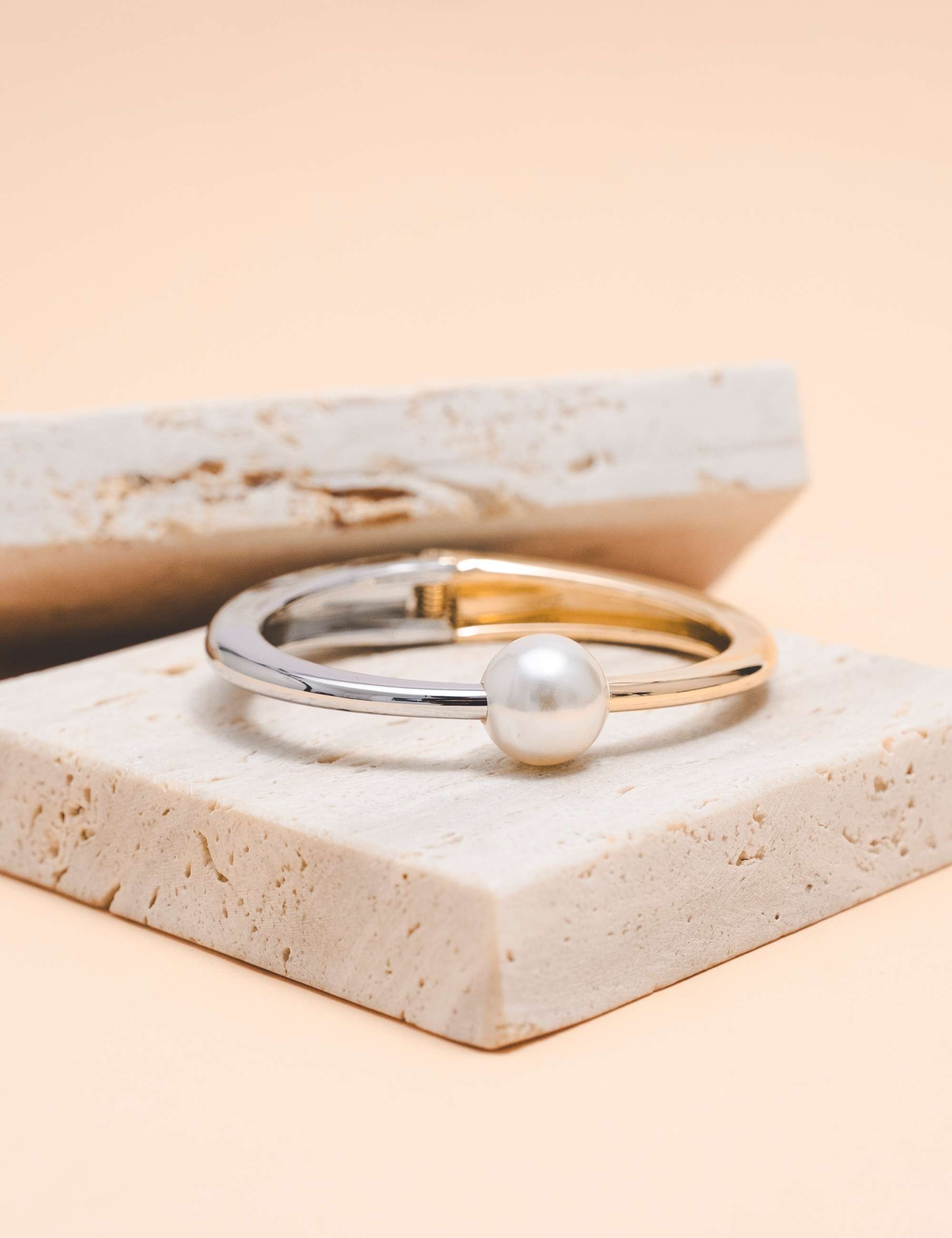 BRACELETE PÉROLA METAL OURO E BIANCO - BC2232VO03-M