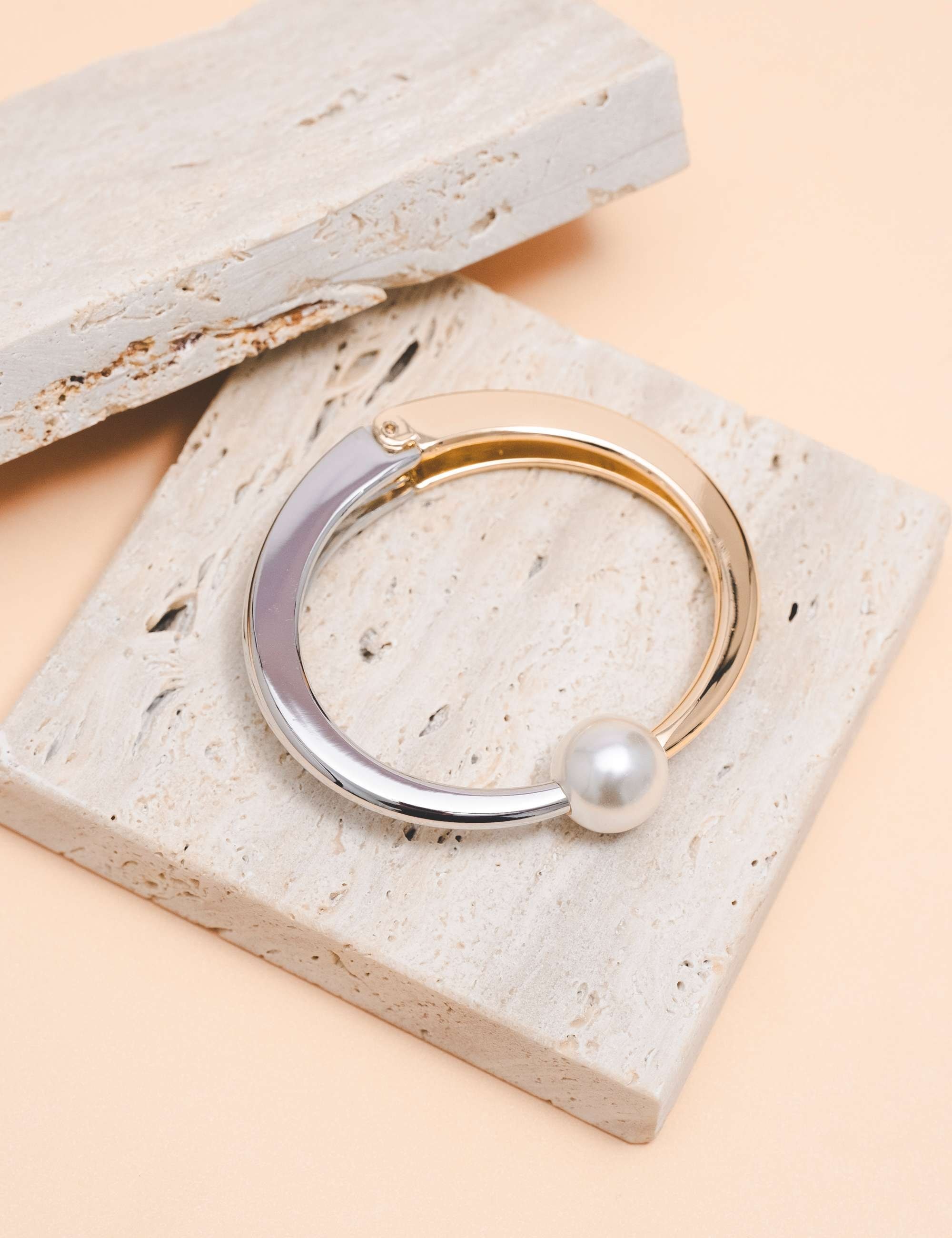 BRACELETE PÉROLA METAL OURO E BIANCO - BC2232VO03-M