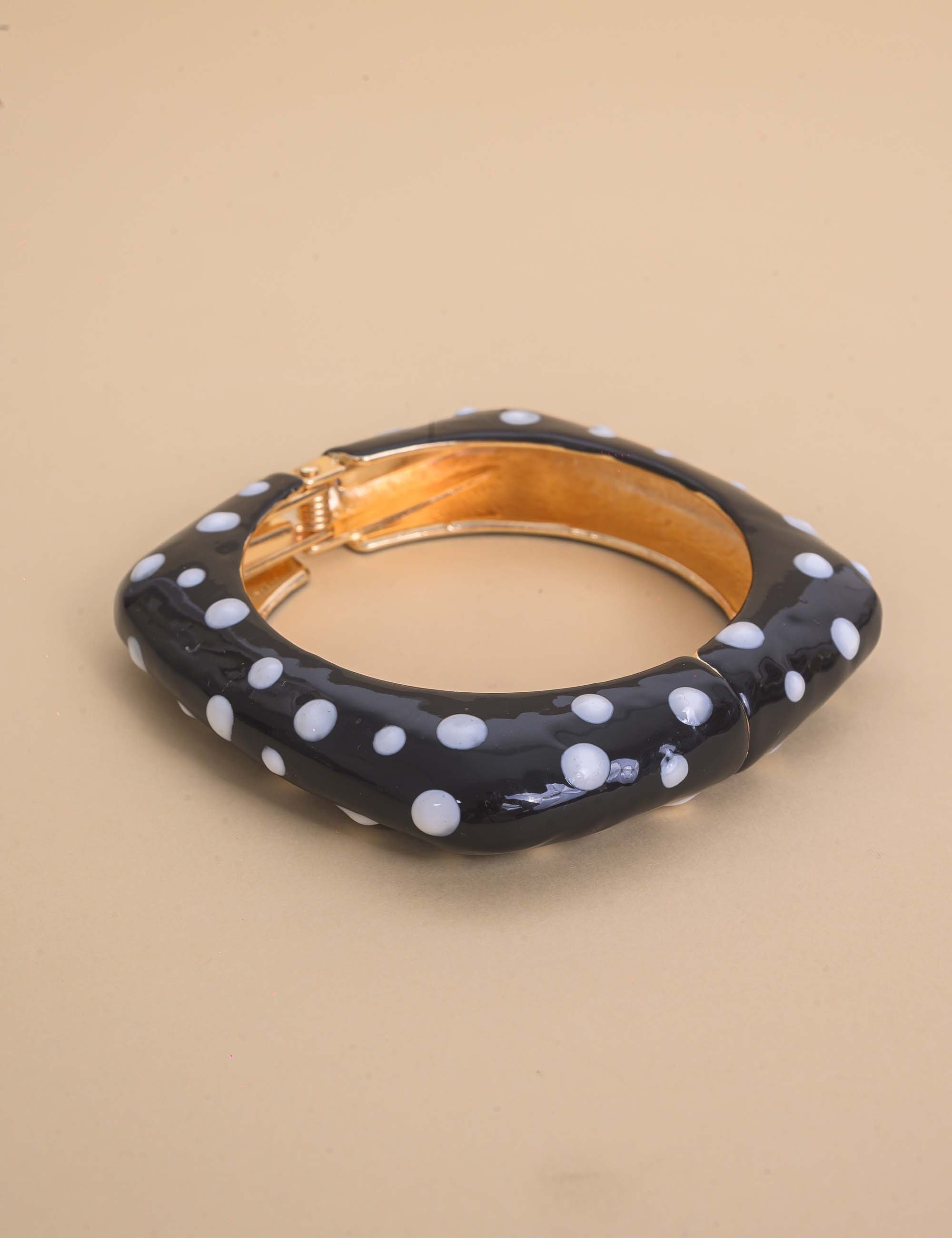 BRACELETE POÁ PRETO QUADRADO - BC29075VO042