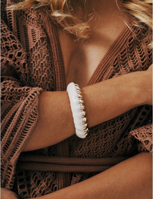 BRACELETE RESINA BRANCO E OURO  - PU29068VO015