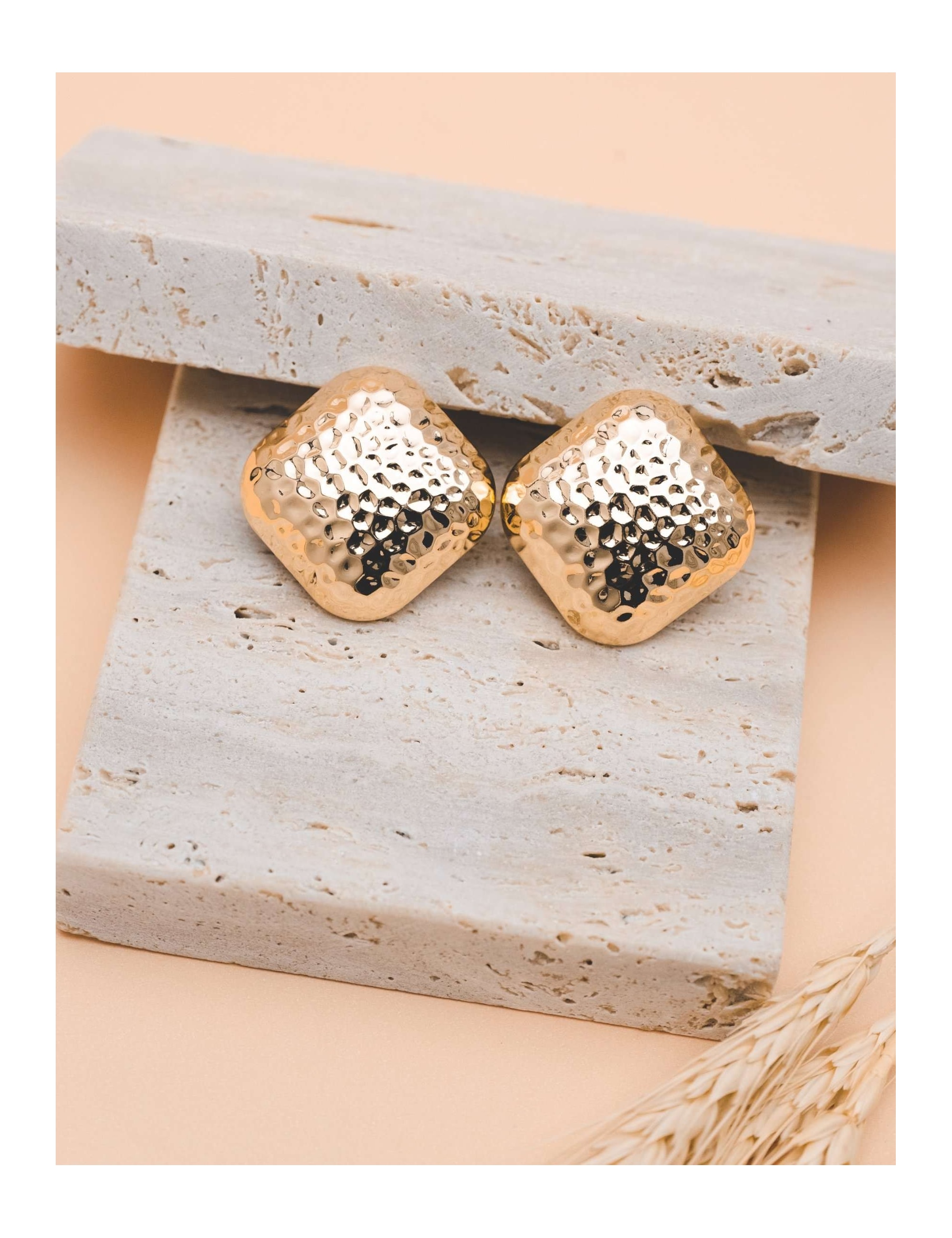 Brinco Daru Gold