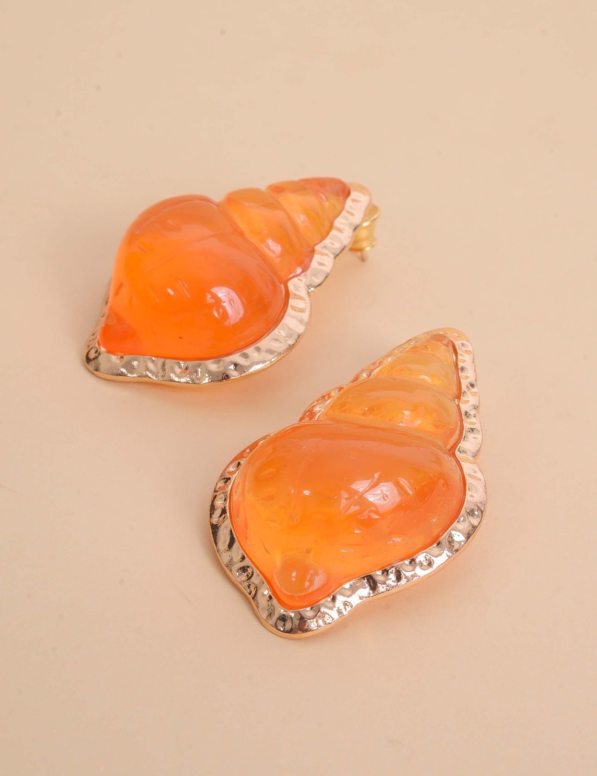 BRINCO DE CONCHA OURO RESINA LARANJA - BR29286VO08
