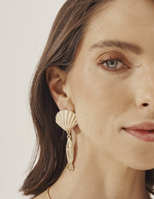 BRINCO DE OURO CONCHA PINGENTE DE PEIXE - BR29289VO01