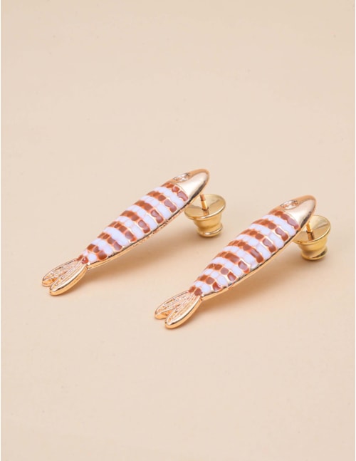 BRINCO DE OURO PEIXE ESMALTADO BRANCO LISTRAS MARROM - BR29272VO244