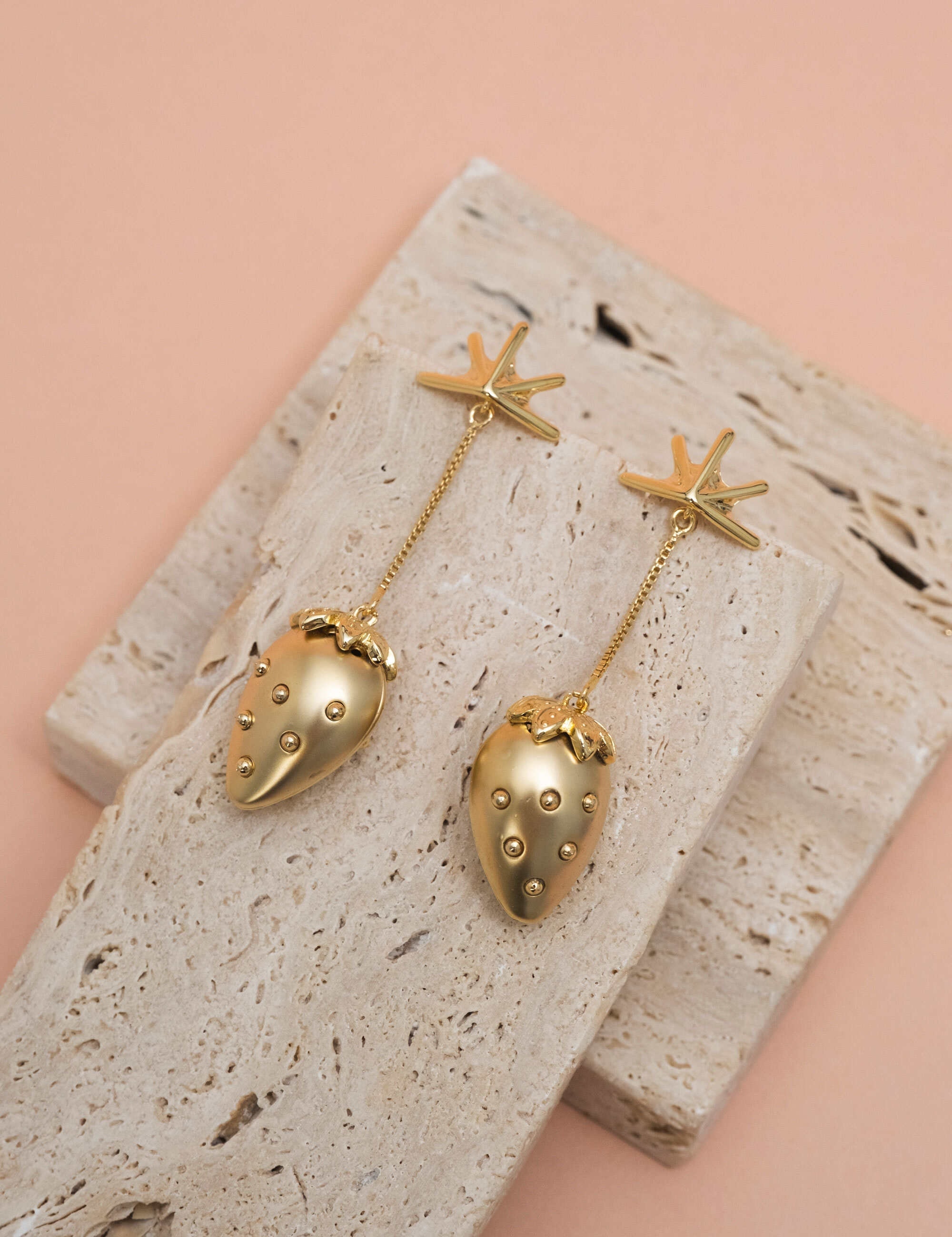 BRINCO MORANGO DO AMOR METAL GOLD - BR2849VO01