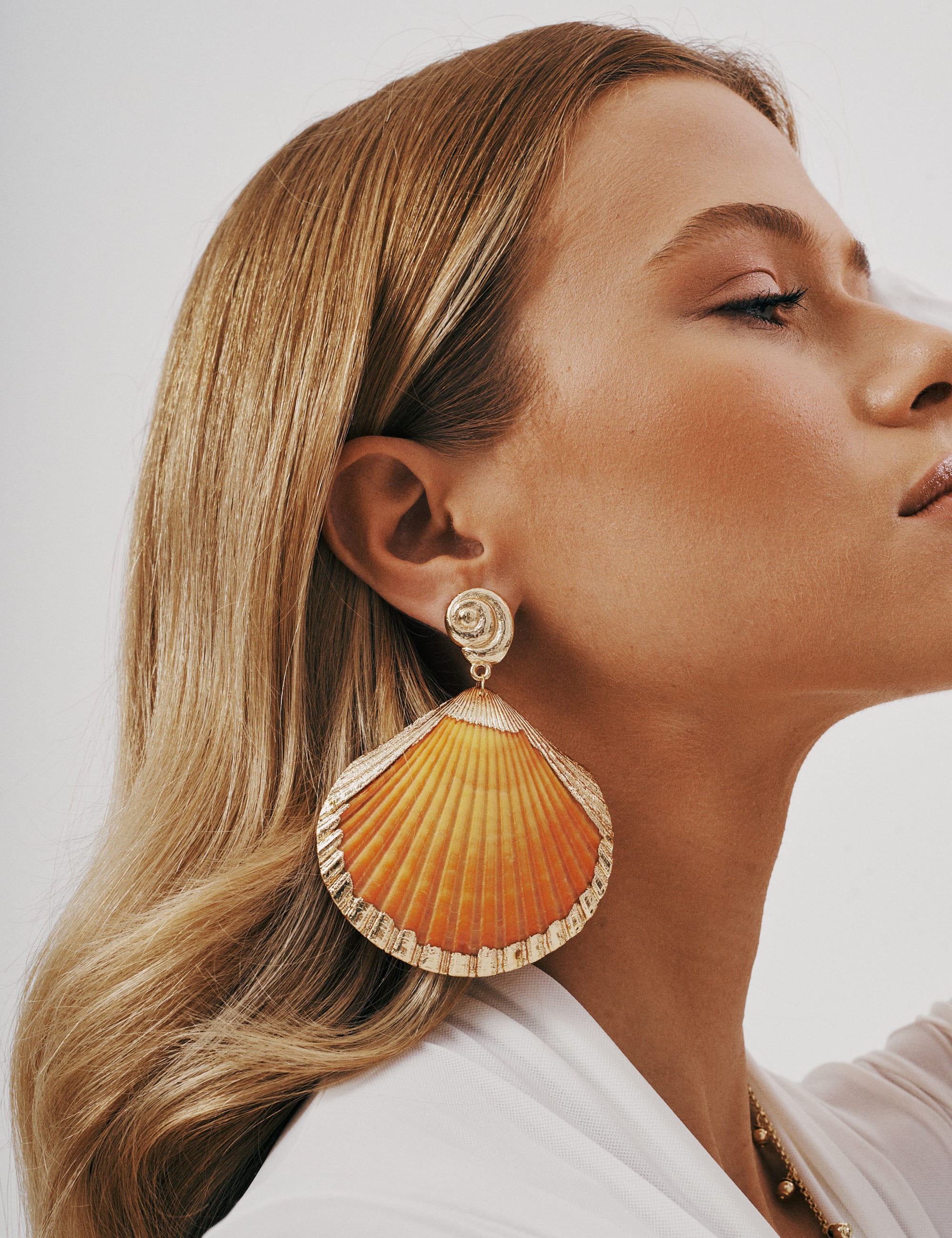 BRINCO OURO CONCHA LARANJA - BR29224VO08