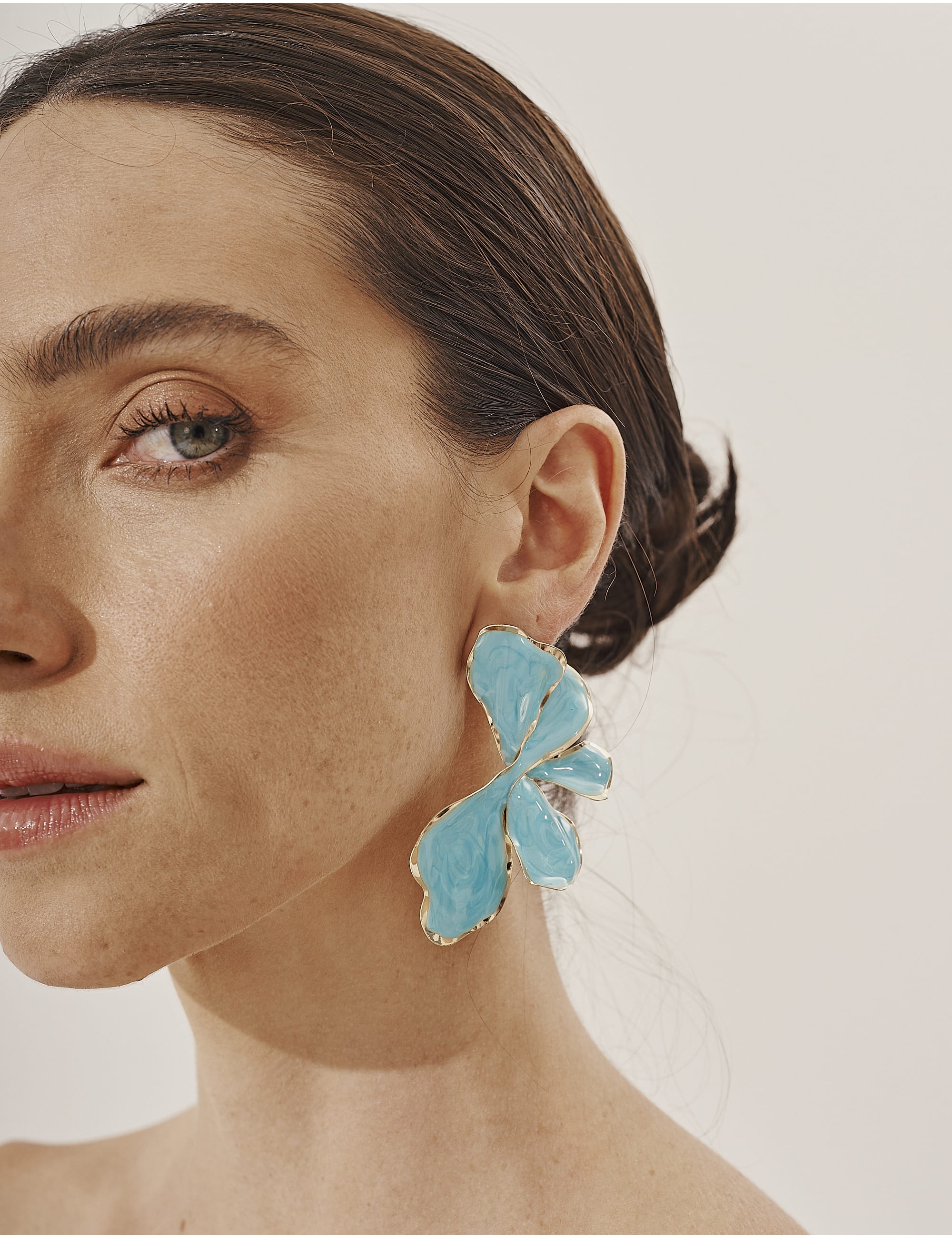 BRINCO OURO RESINA AZUL CELESTE - BR29287VO32