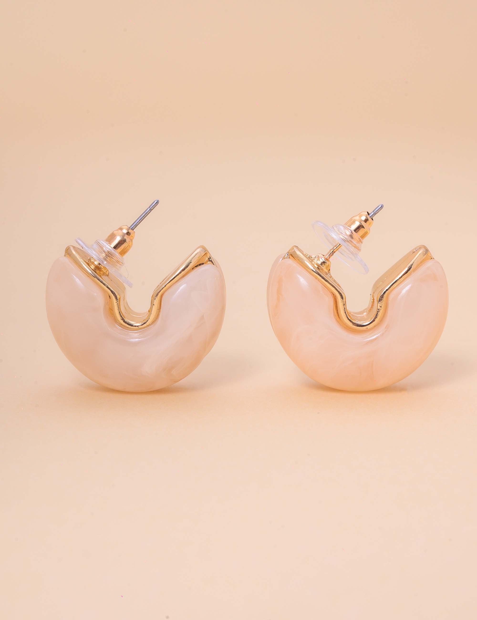 BRINCO OURO RESINA OFF-WHITE - BR29239VO17