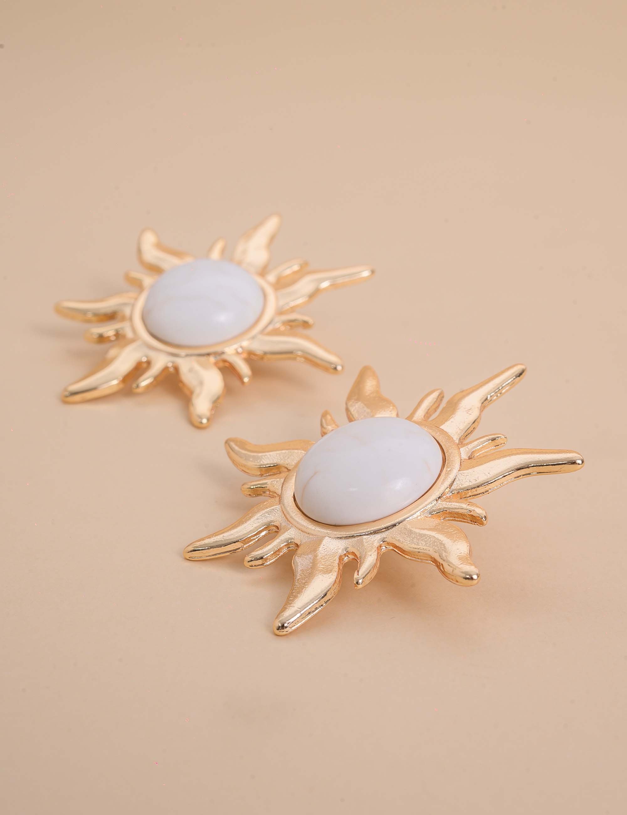 BRINCO OURO SOL PEDRA BRANCA - BR29274VO15