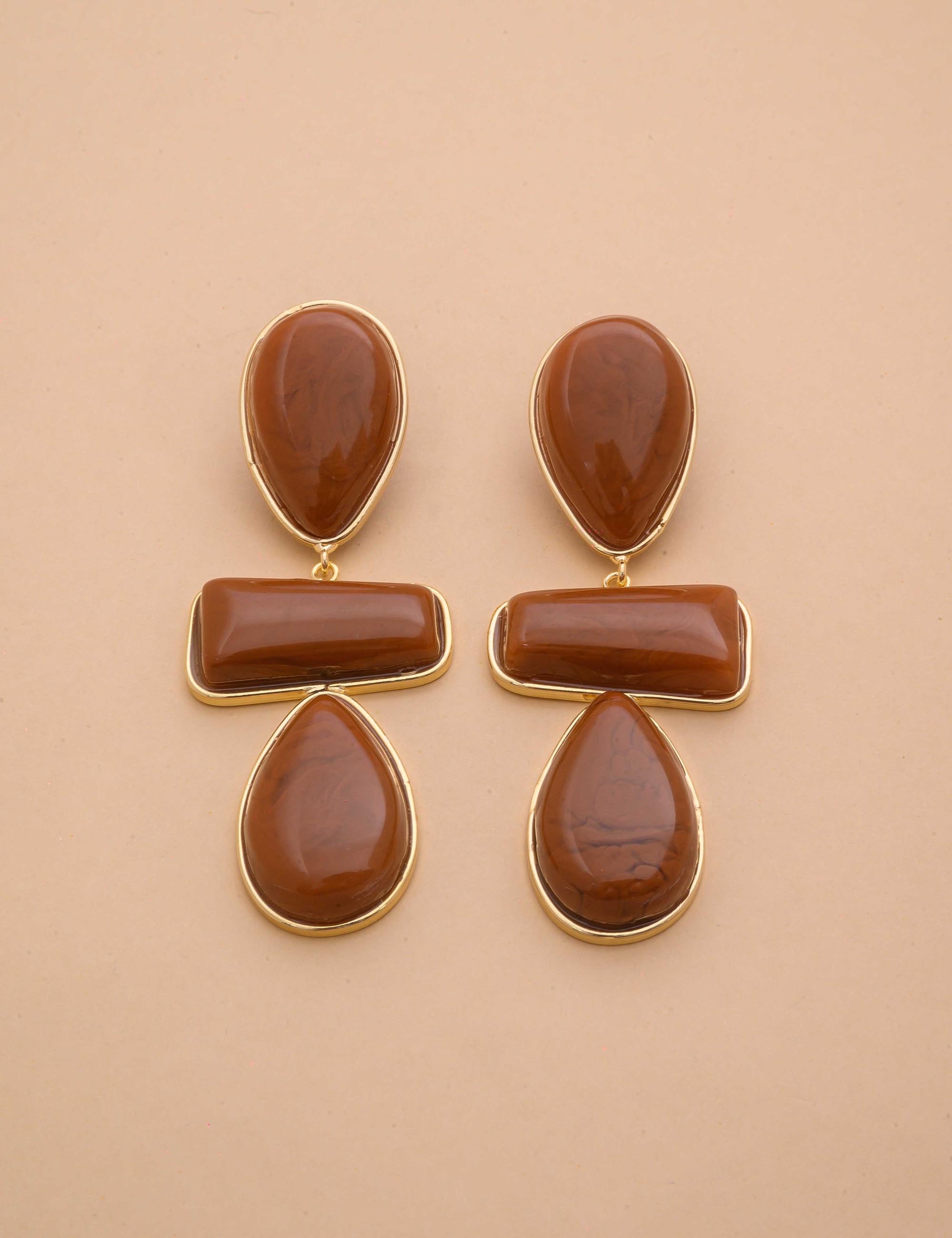 BRINCO RESINA MARROM - BR29087VO24