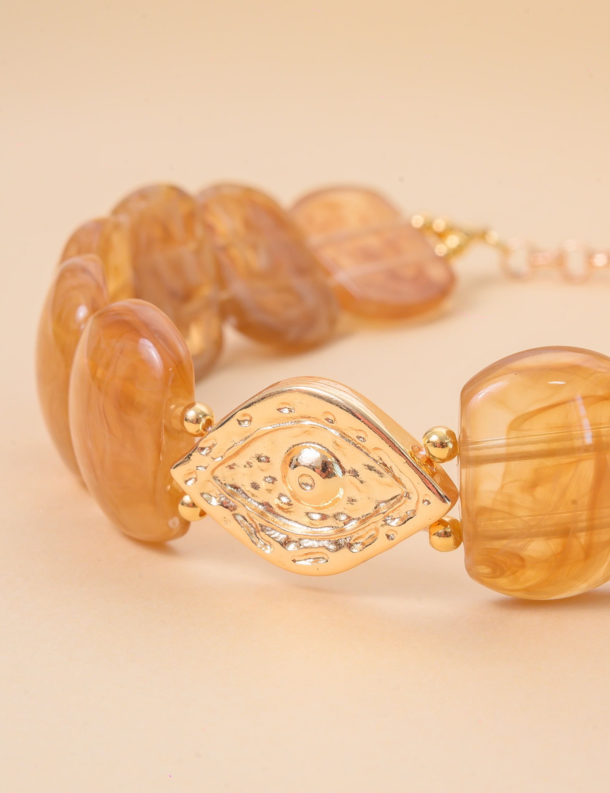 COLAR CHOKER PINGENTE DE OURO OLHO CARAMELO - CO29329VO18