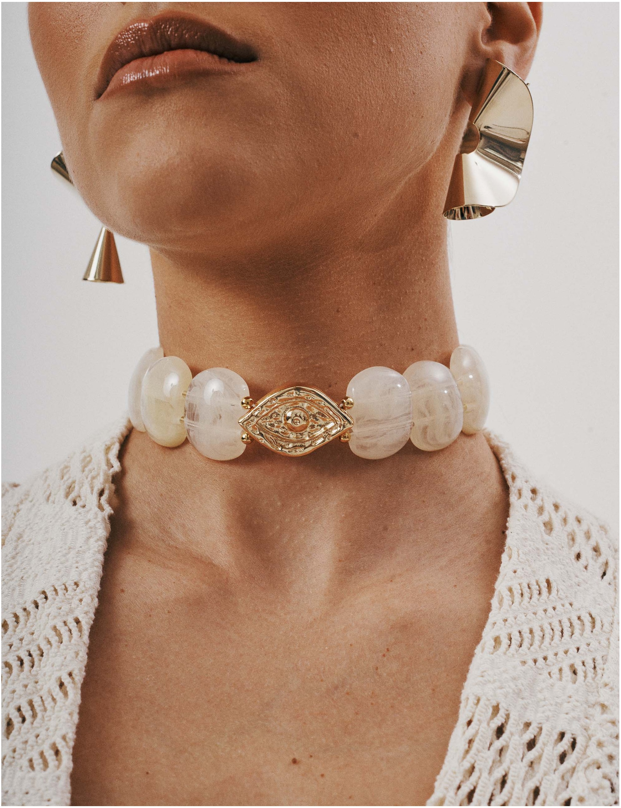 COLAR CHOKER PINGENTE DE OURO OLHO - CO29329