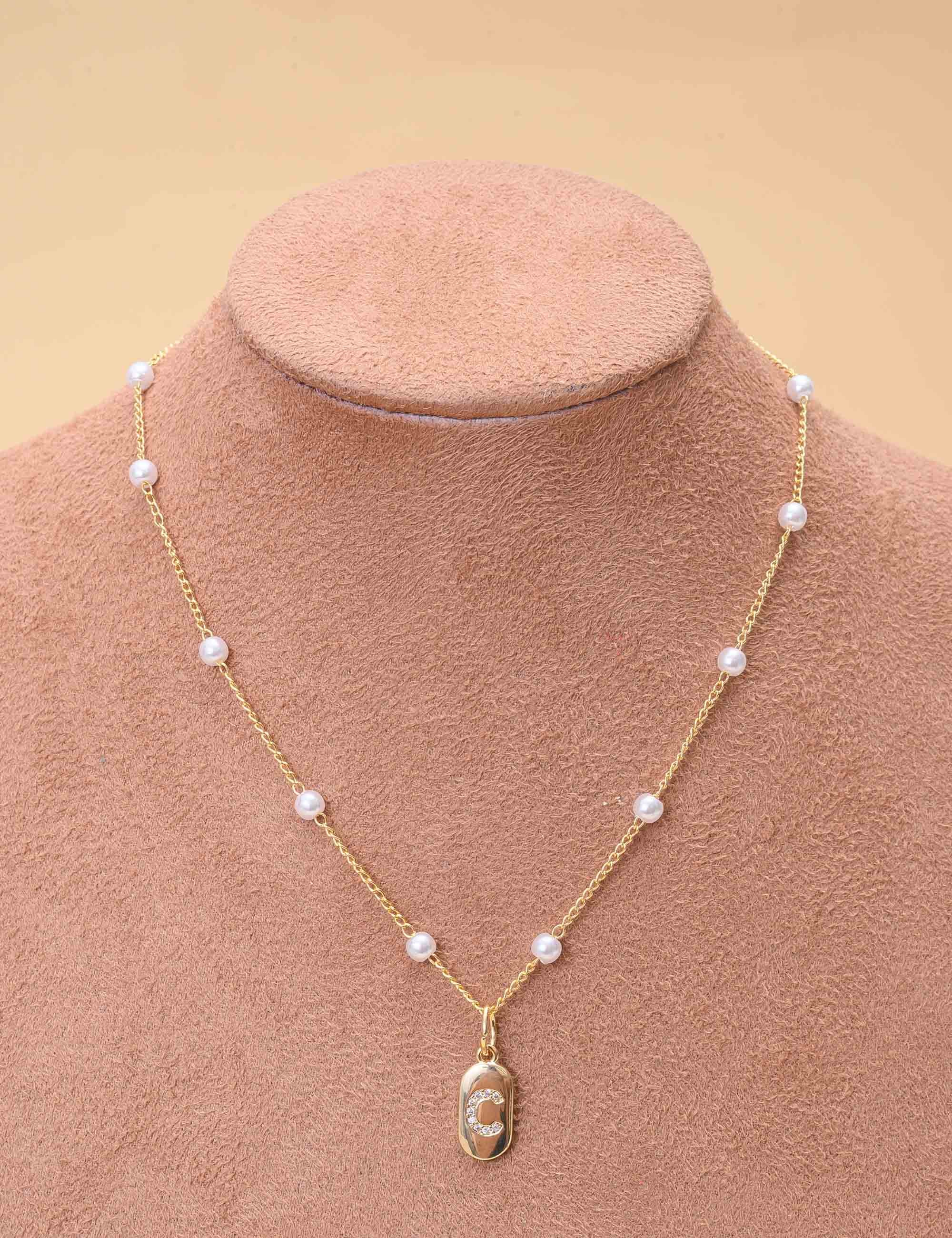 COLAR DE PÉROLA LETRAS - CO29406VO01 LETRA: C