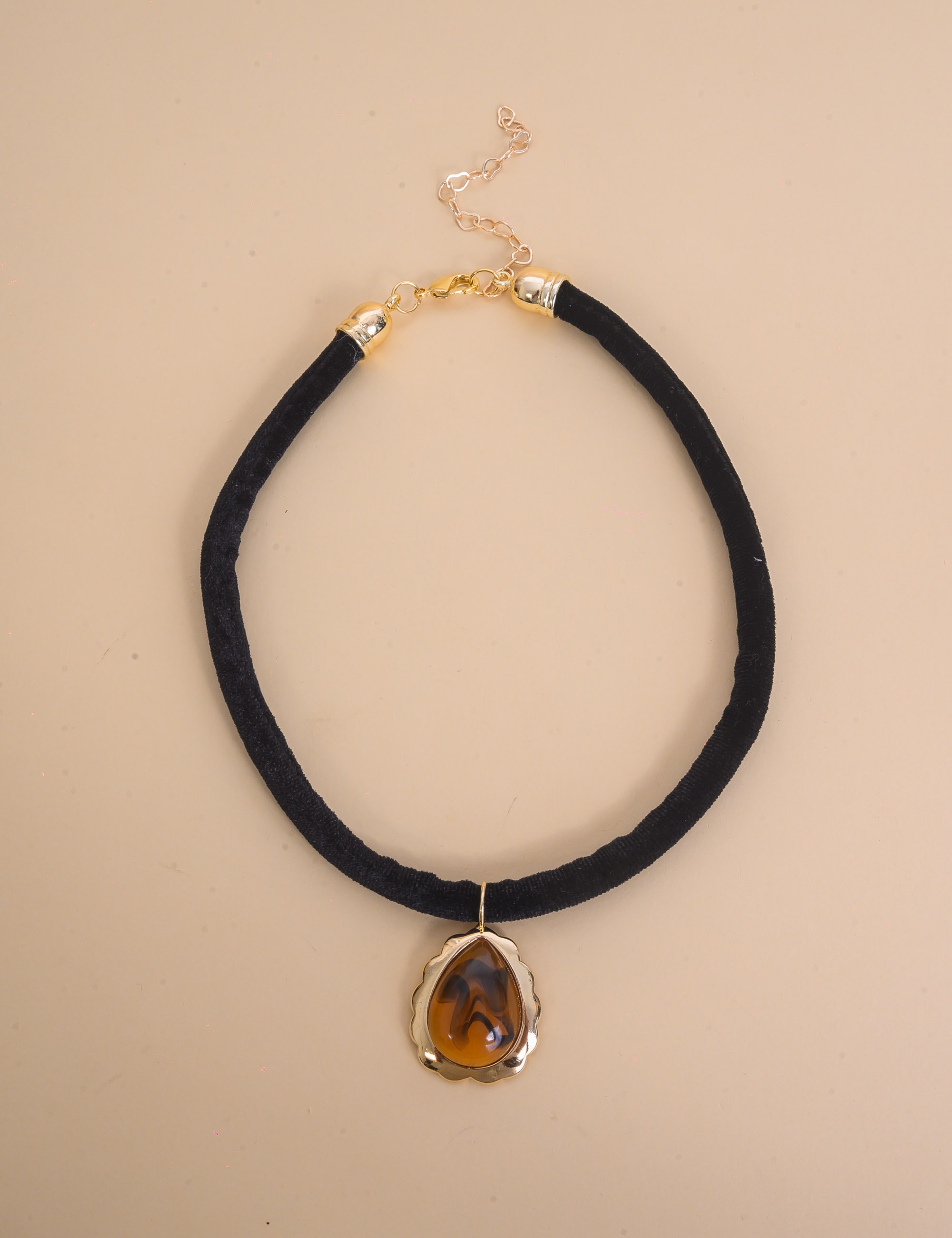 COLAR DE VELUDO PINGENTE GOTA TARTARUGA - CO29212VO20