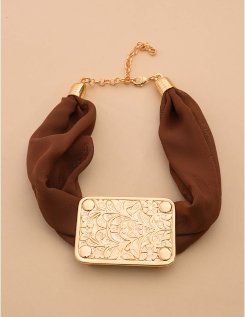 COLAR LENÇO MARROM MEDALHA QUADRADA - CO29193VO01