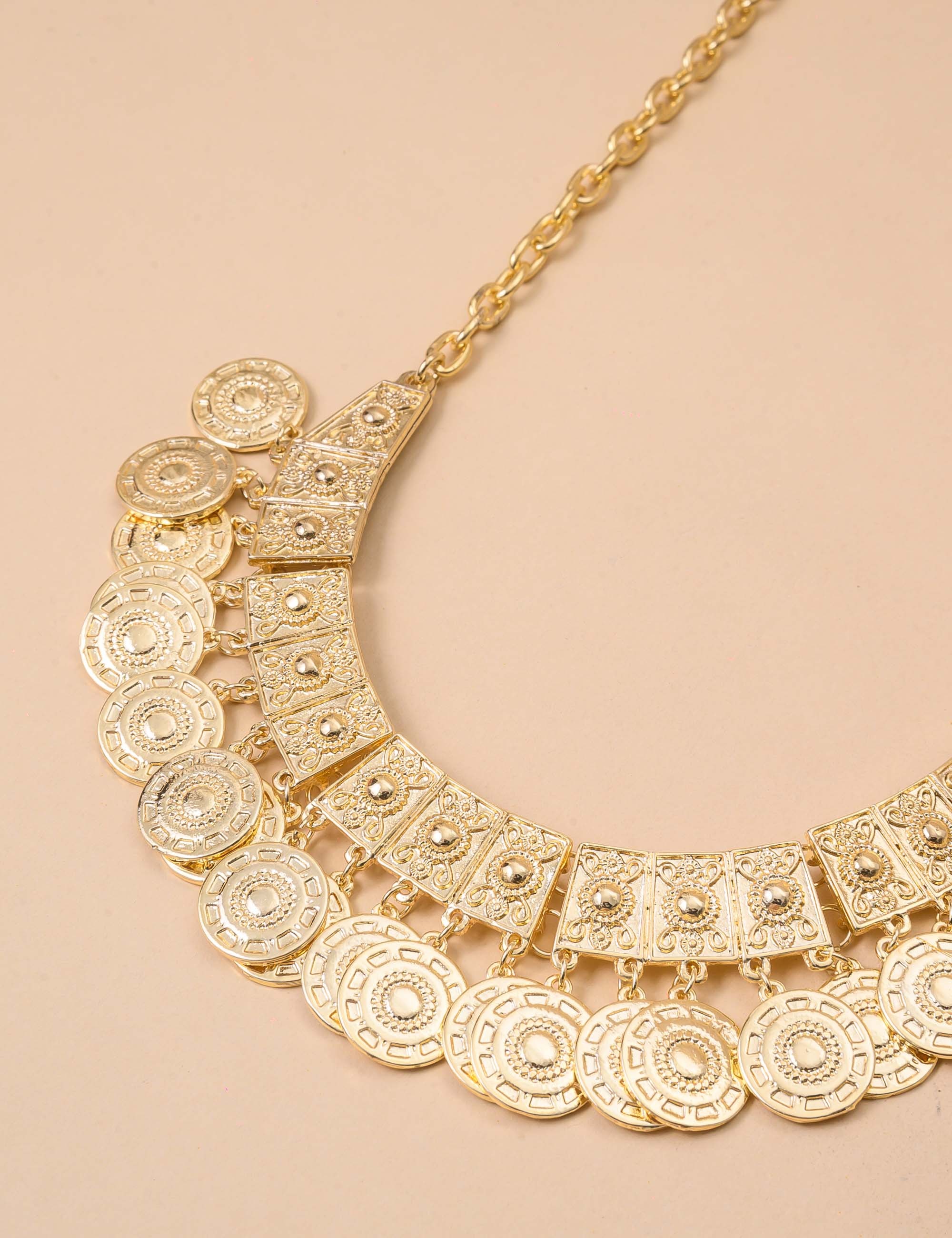 COLAR MEDALHAS METAL OURO - CO29184VO01