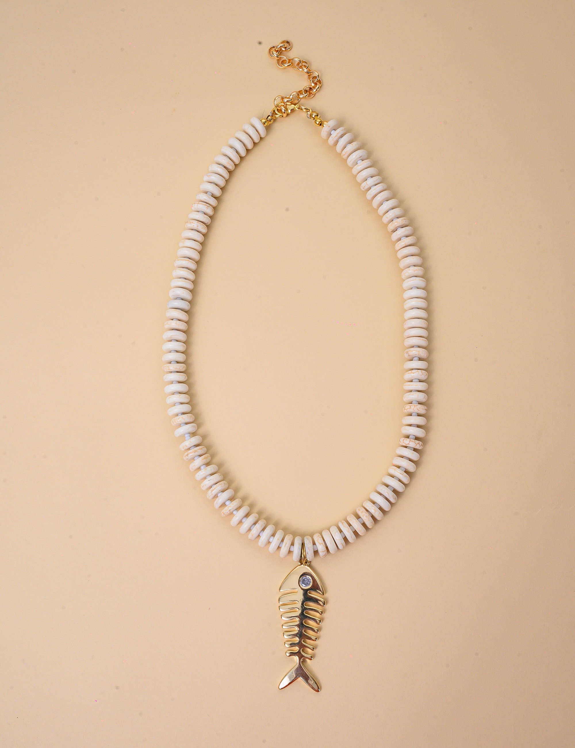 COLAR PINGENTE ESPINHA DE PEIXE OURO - CO29333VO01