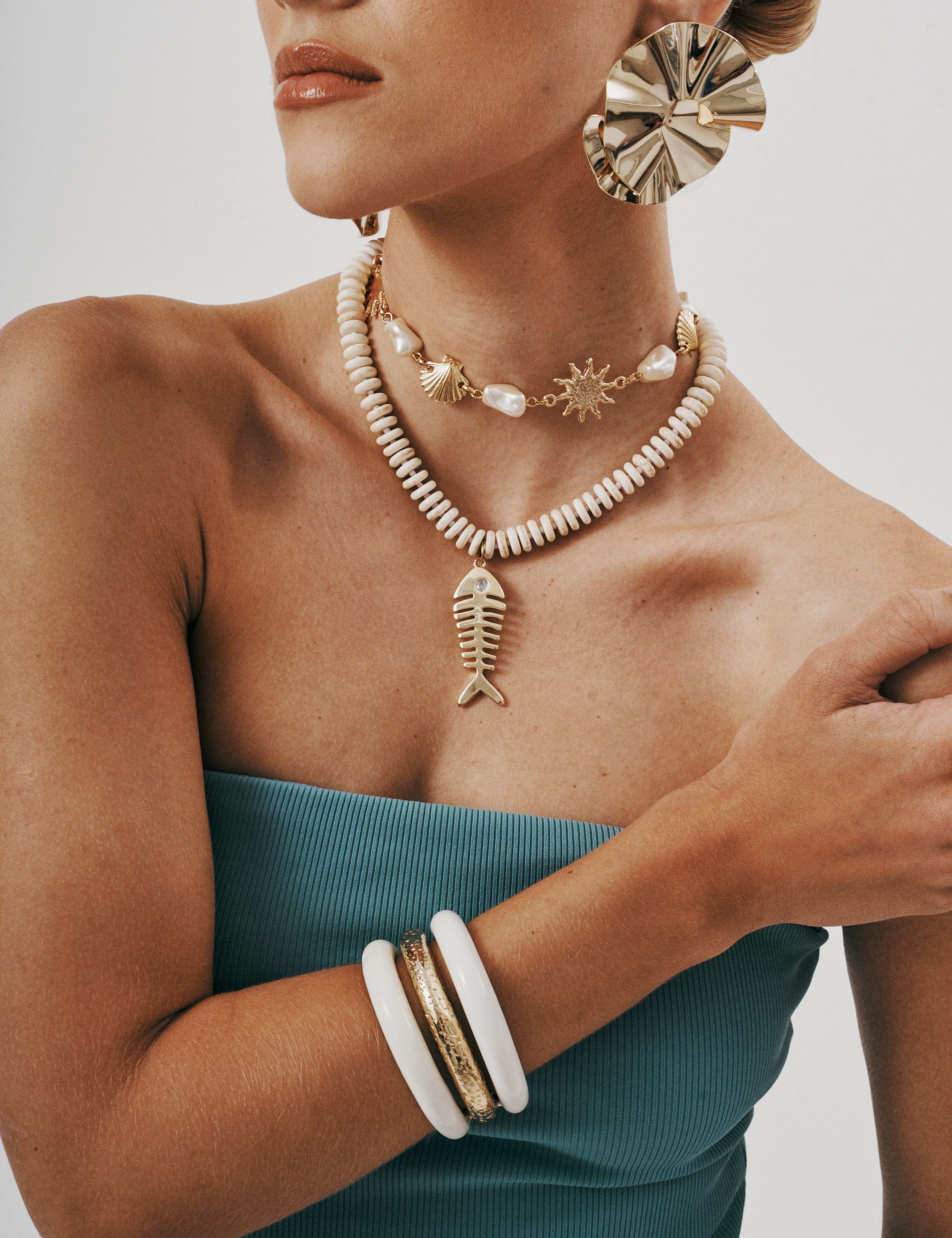 COLAR PINGENTE ESPINHA DE PEIXE OURO - CO29333VO01