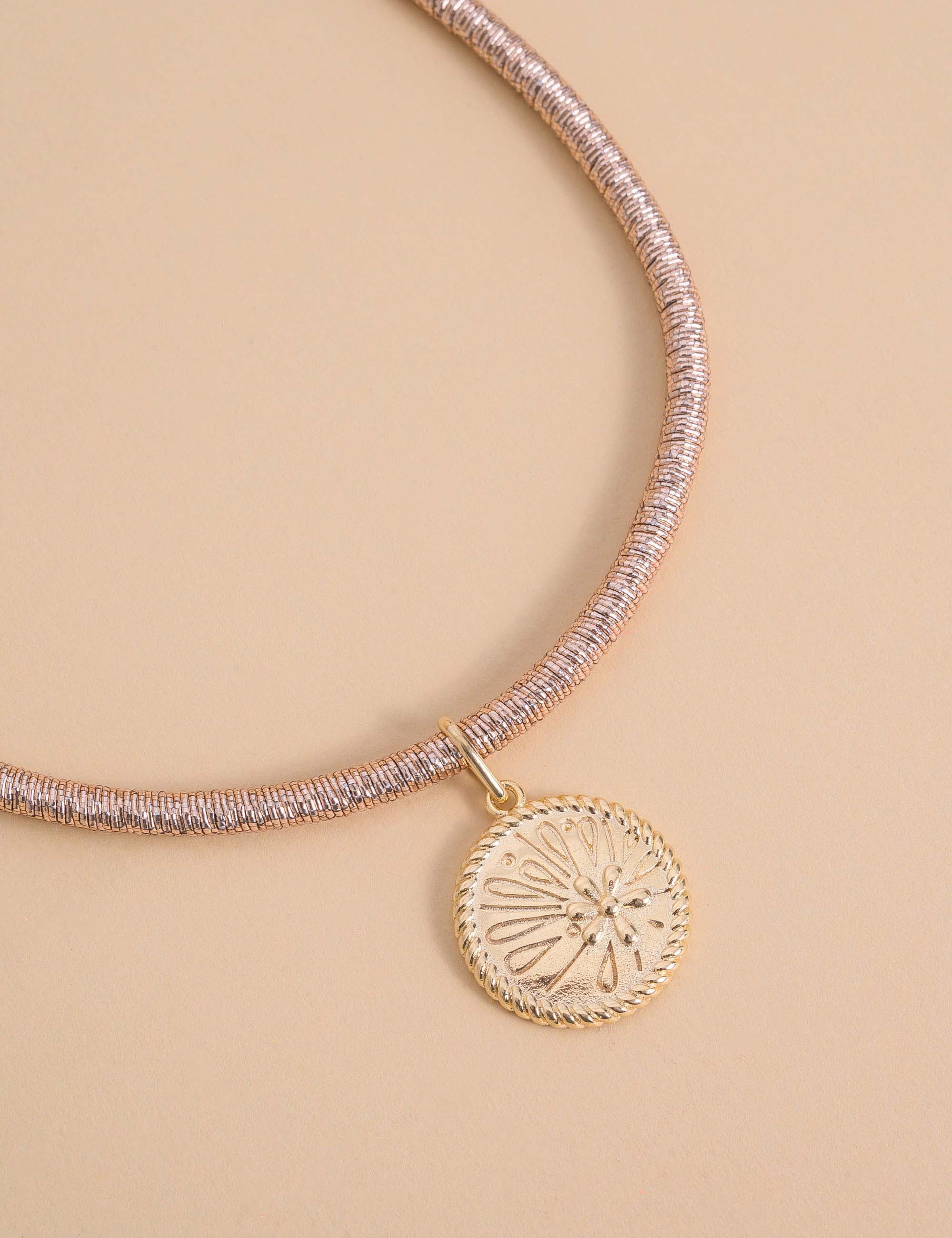 COLAR PINGENTE OURO FLOR - CO29349VO01