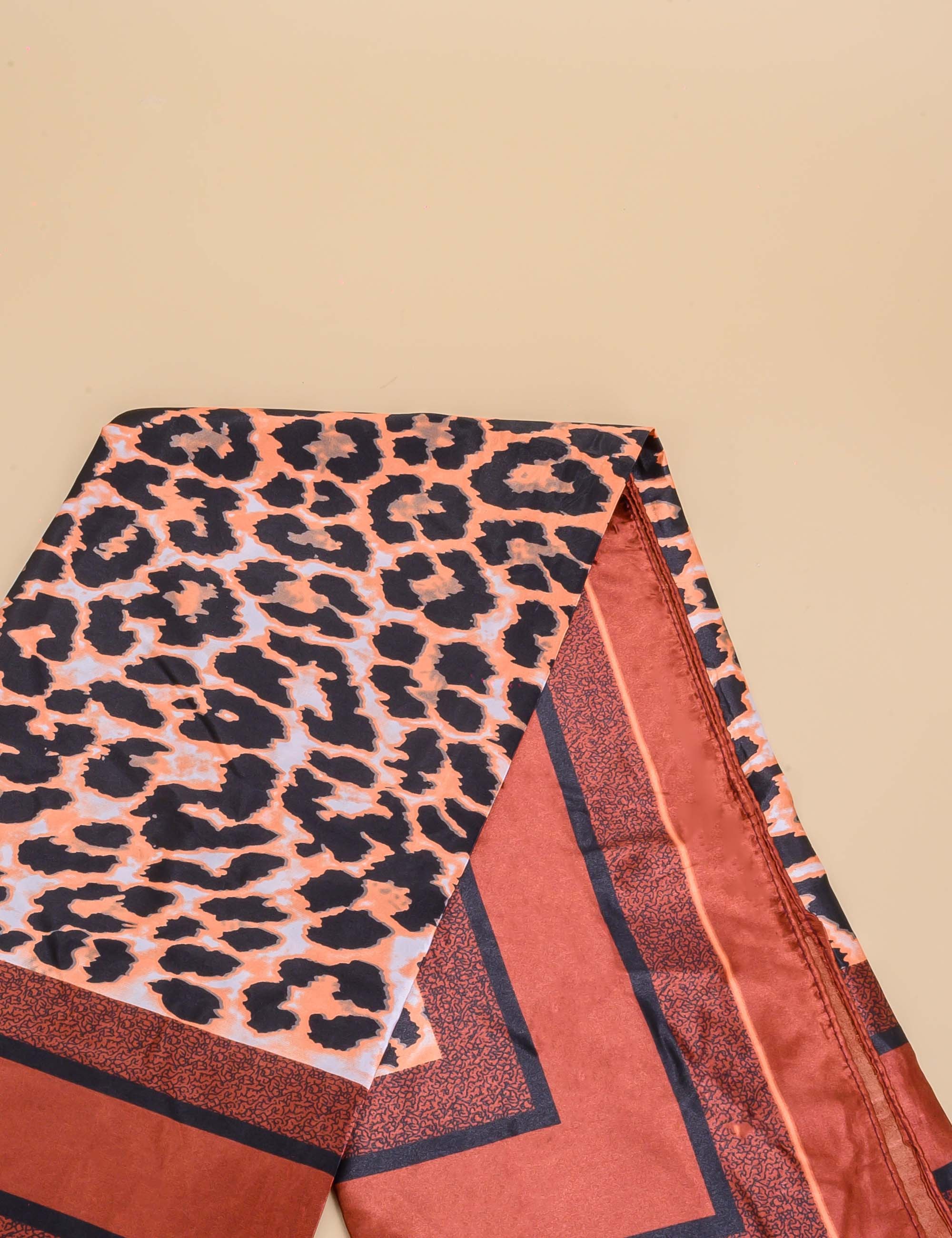 LENÇO MARROM ESTAMPA ONÇA - LE0002VO24