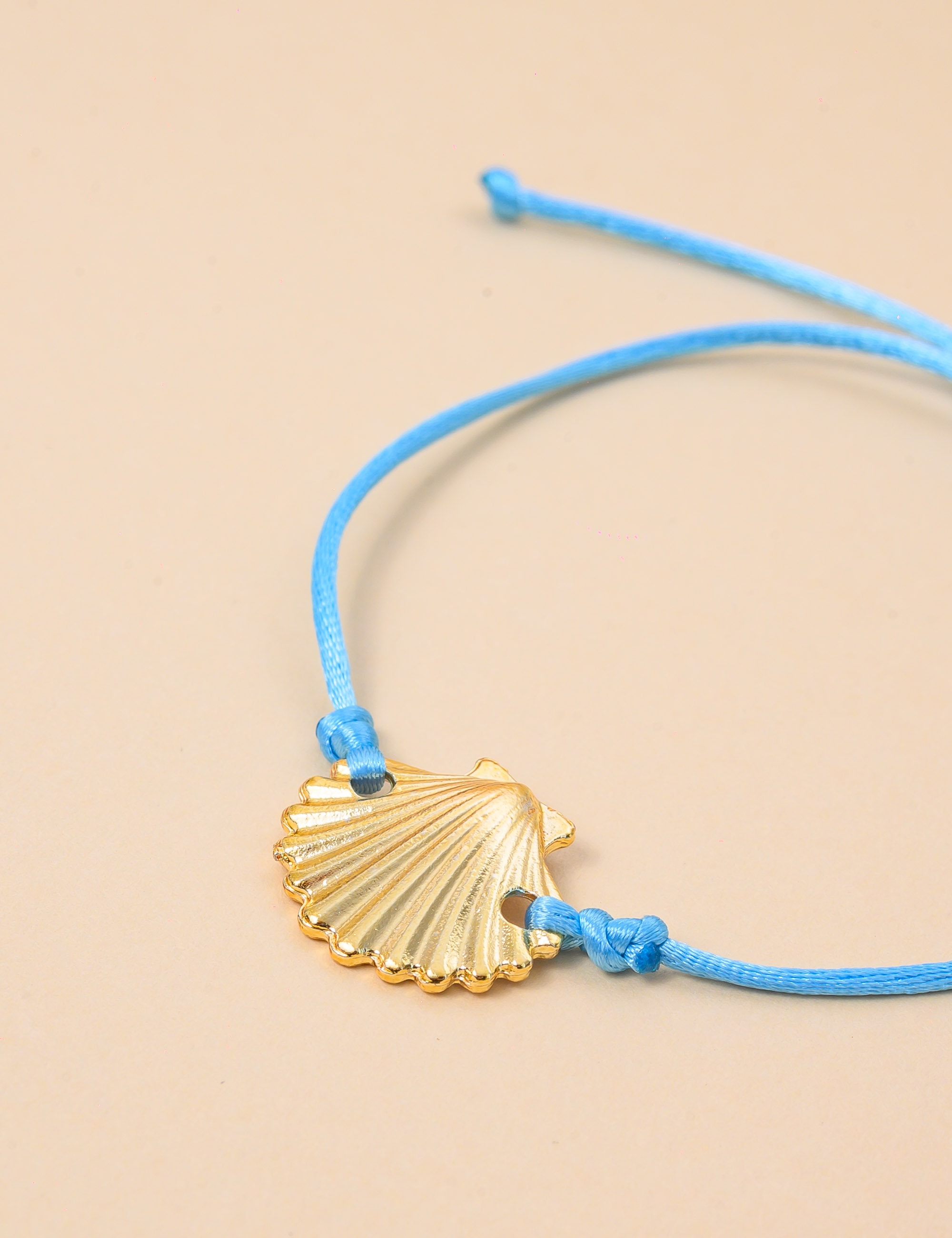 PULSEIRA CORDÃO AZUL CELESTE PINGENTE CONCHA - PU29069VO32